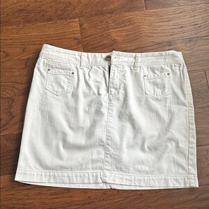 Tommy Hilfiger Cream mini skirt